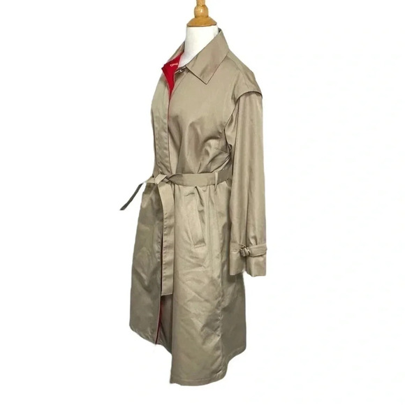 Vintage Misty Harbor 14P tan trench coat with red trim and removable liner - Picture 5 of 12